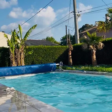Havre De Paix, Bord De Riviere, Avec Piscine * Magne (Deux-Sevres)