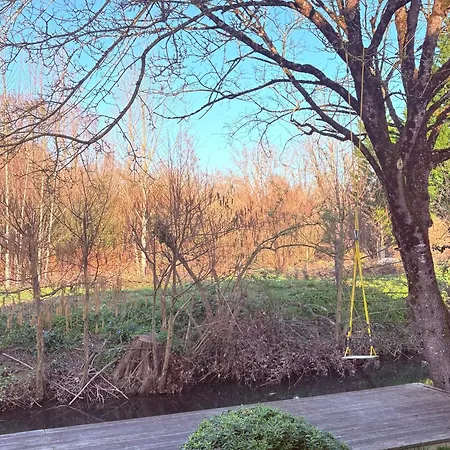 Havre De Paix, Bord De Riviere, Avec Piscine