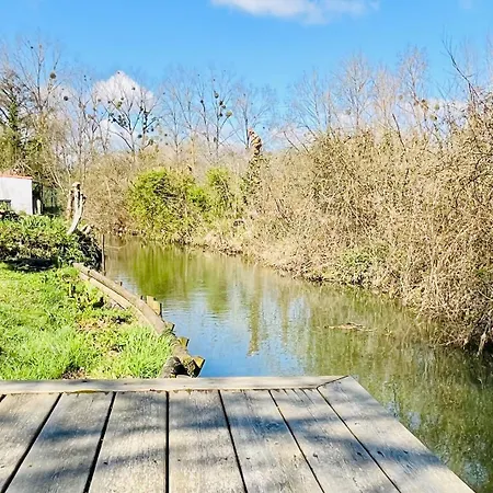Havre De Paix, Bord De Riviere, Avec Piscine
